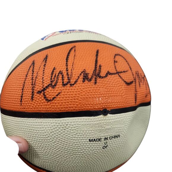 WNBA SPALDING BASKETBALL UNKNOWN AUTOGRAPH SIGNED WOMENS SPORTS ORANGE WHITE - Picture 5 of 5